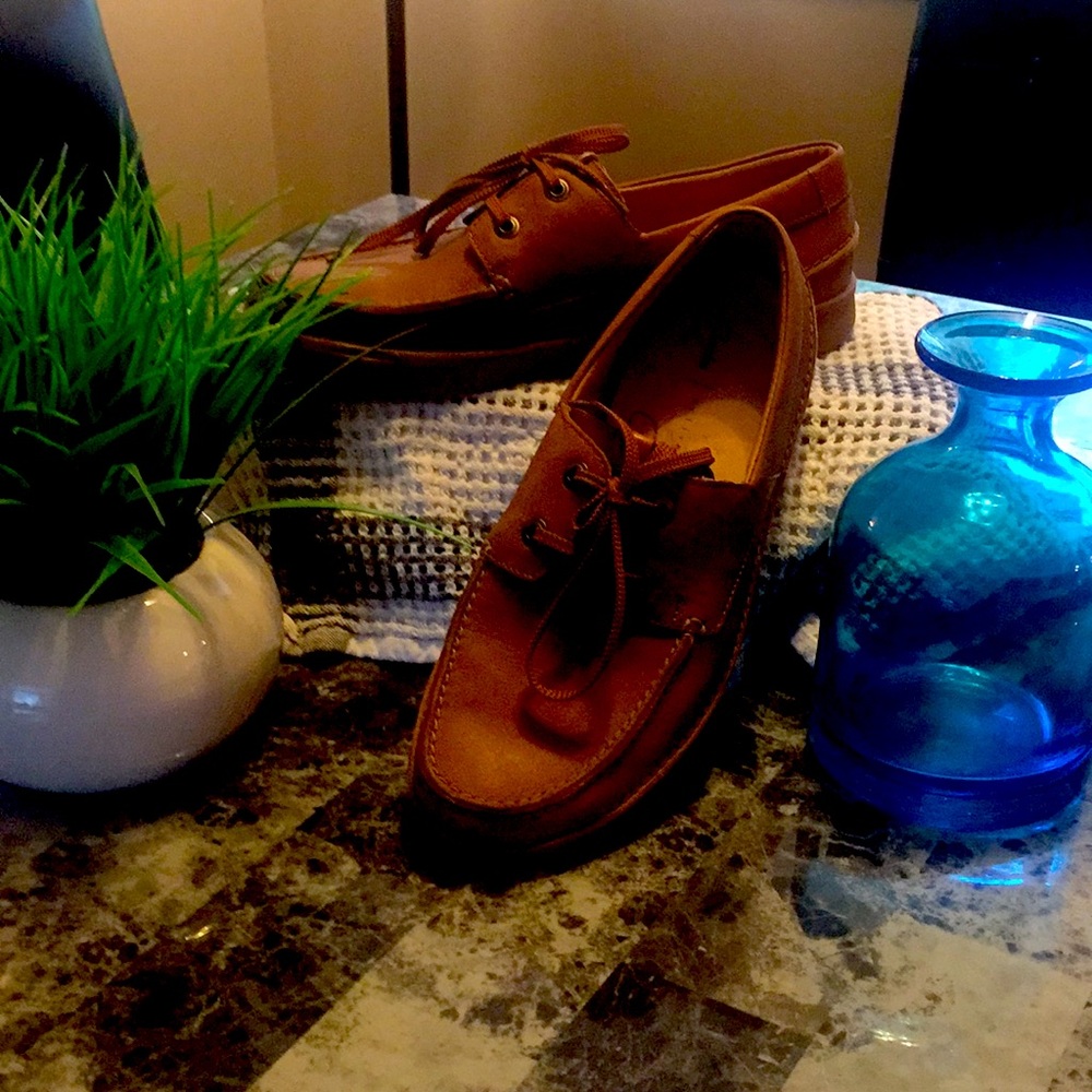 Men,s Clark’s active air shoes size 10 Light brown